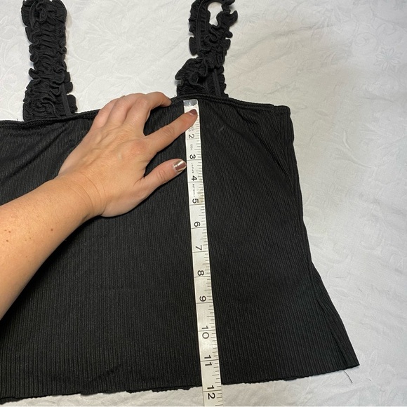 Black Solid Ribbed Tank Top With Ruffle Straps Stretchy Cutoff Crop Uneven Hem - Picture 7 of 9